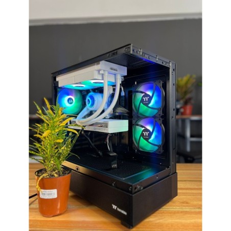 PC ARMADA AMD Ryzen 7 9700X | B650 | 32GB RAM | RX 9070 | 1TB SSD | 850W | View 270